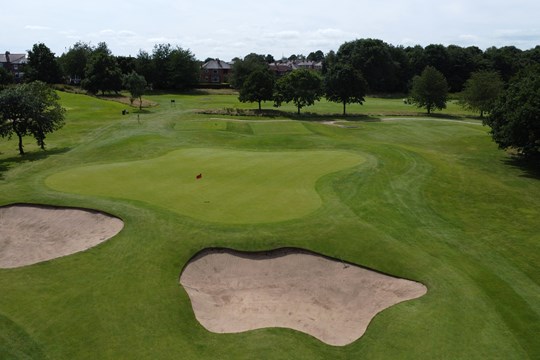 view of 17th green