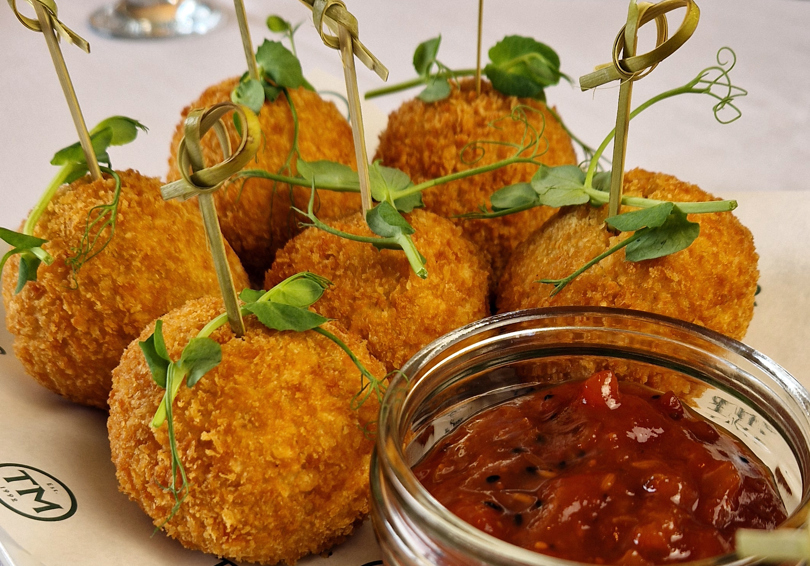 Arancini ball canapés.